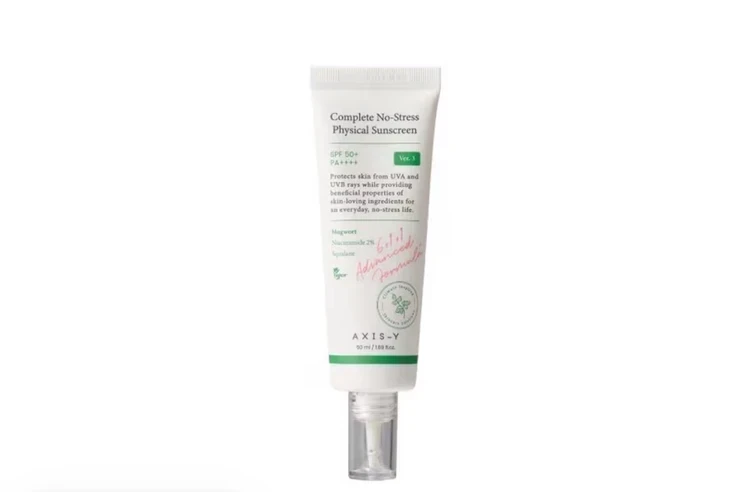 ضد آفتاب‌ بدون‌ رنگ‌+SPF 50 مناسب‌ انواع‌ پوست‌ حجم50 میل